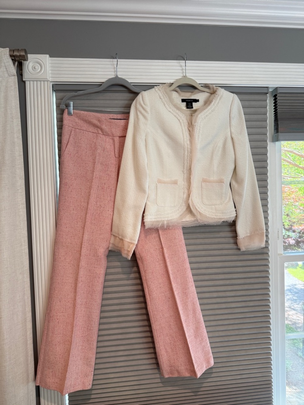 Arden B. Elegant Cream Tweed Jacket and pants